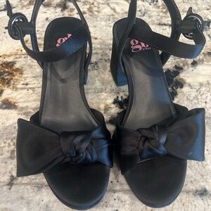 gb girls' Sadie-Girl Satin Half Bow Dress Sandals